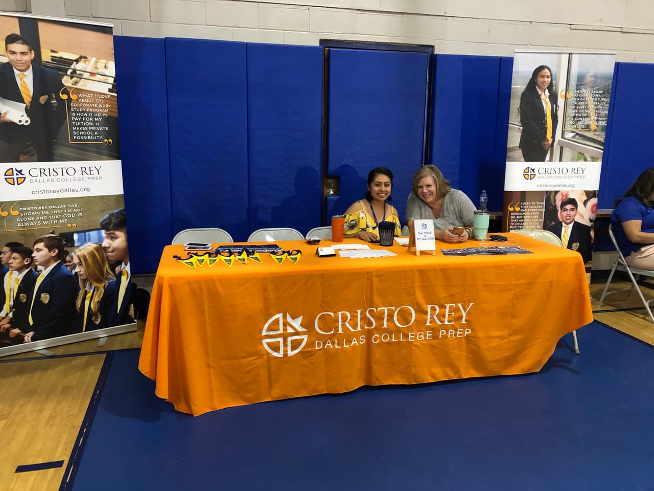 Hall informó que en el distrito donde se ubica Pleasant Grove, el crimen violento ha disminuido 2.45 por ciento y los homicidios un 30 por ciento. Sin embargo, aclaró que esto contrasta con los homicidios que se han registrado este año en la ciudad, los cuales se han incrementado en comparación con los registrados en el 2018.
<br>