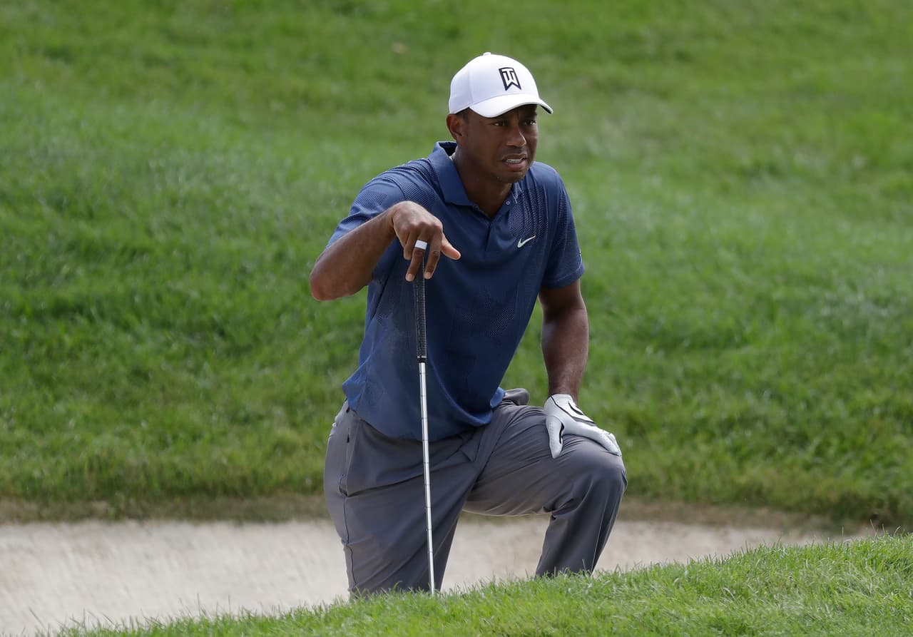 ¡Se prenden las alarmas! Tiger Woods se resiente de la espalda