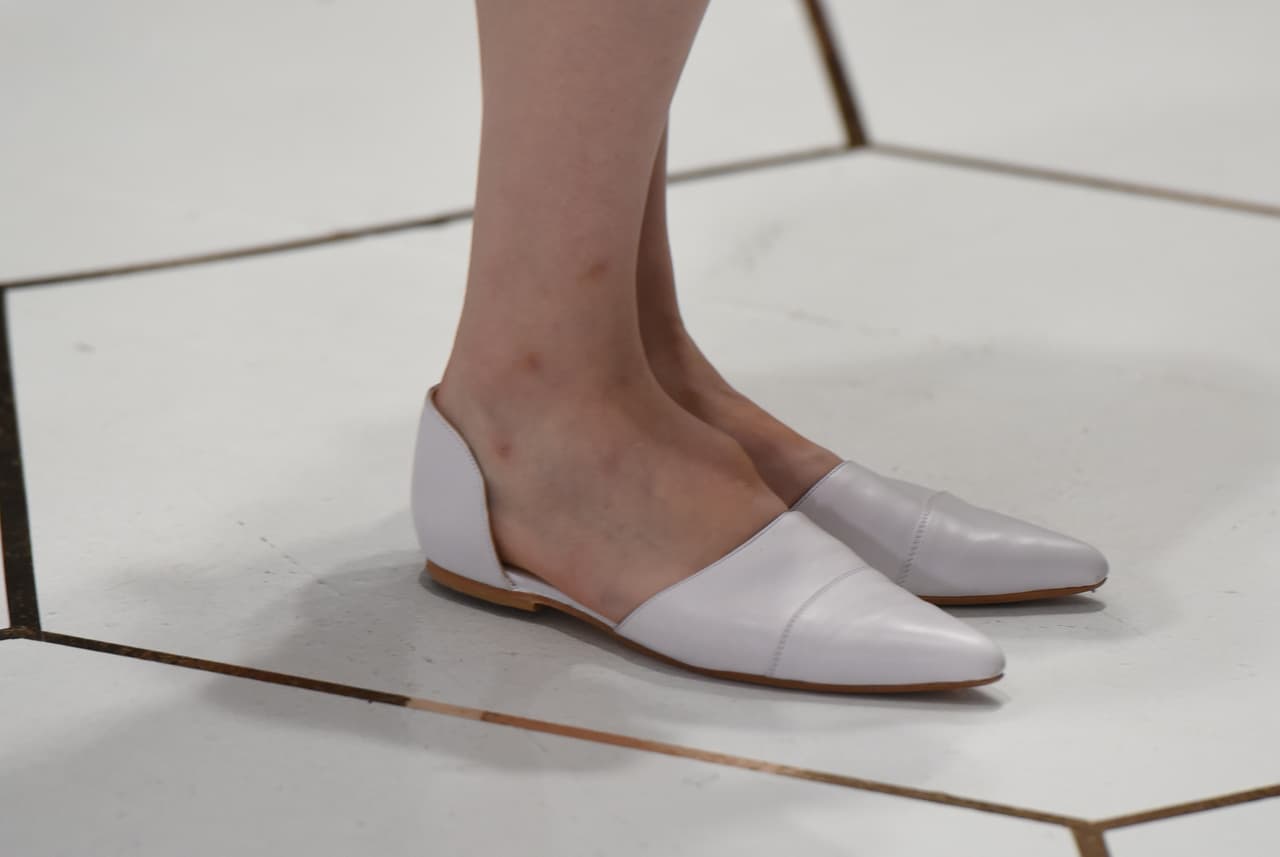 Las flats son sinónimo de comodidad, pero también lo son de sobriedad.