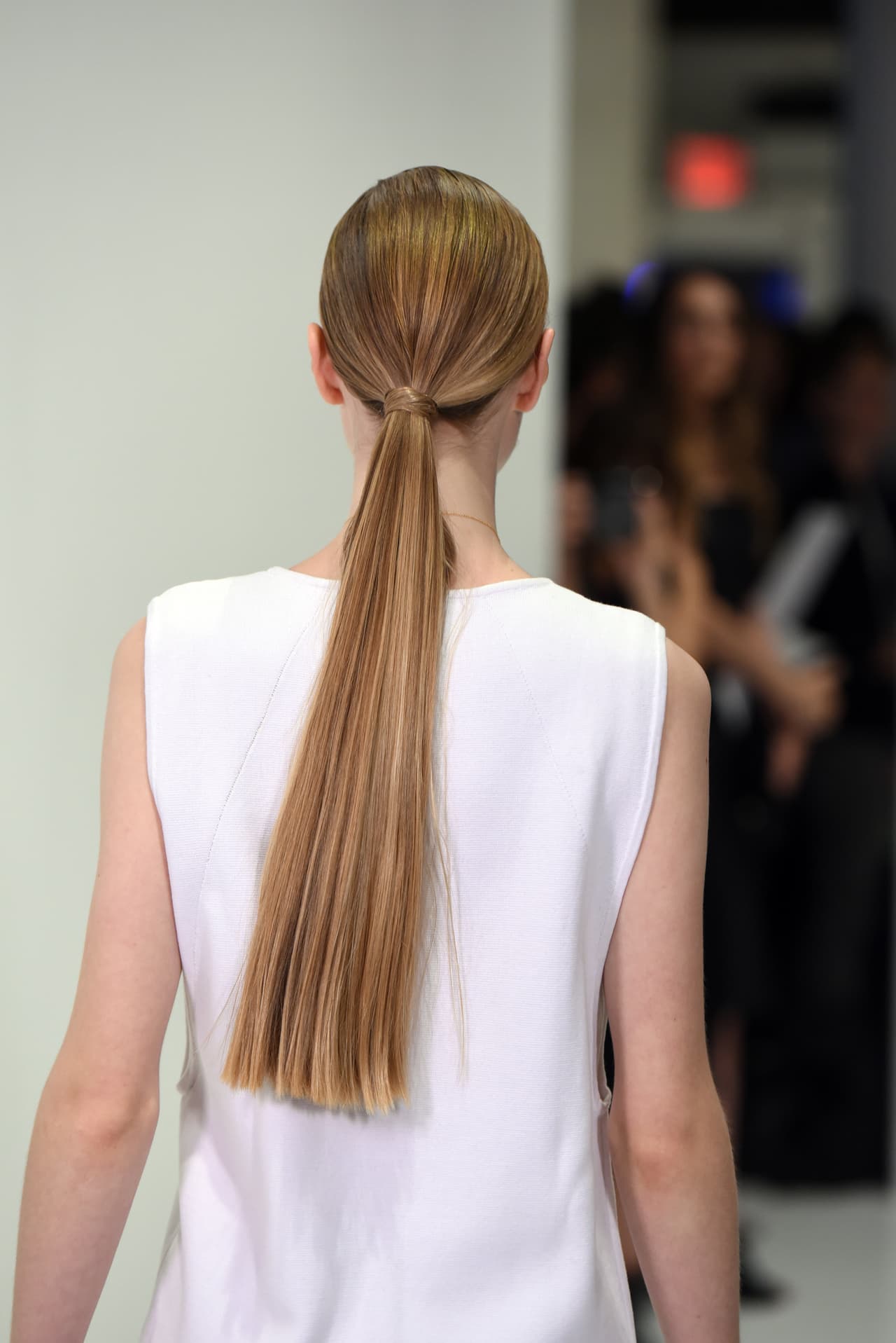 La diseñadora marcó tendencia con este estilo de cabellera.