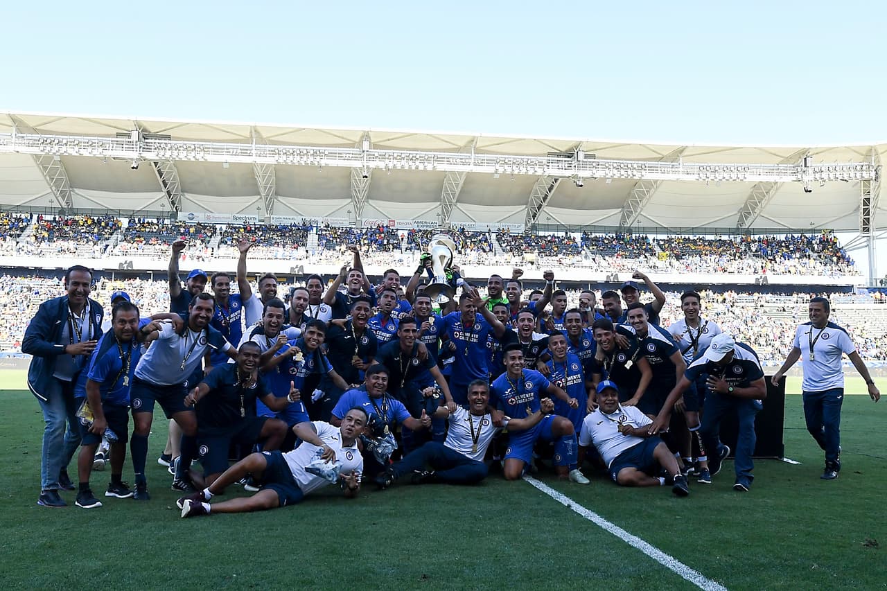 Futbol Retro | ¡Cruz Azul ganó la Supercopa MX y así lo festejaron!