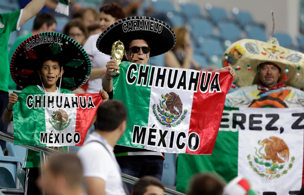 De todas las partes del país llegaron hasta Sochi para este crucial partido.