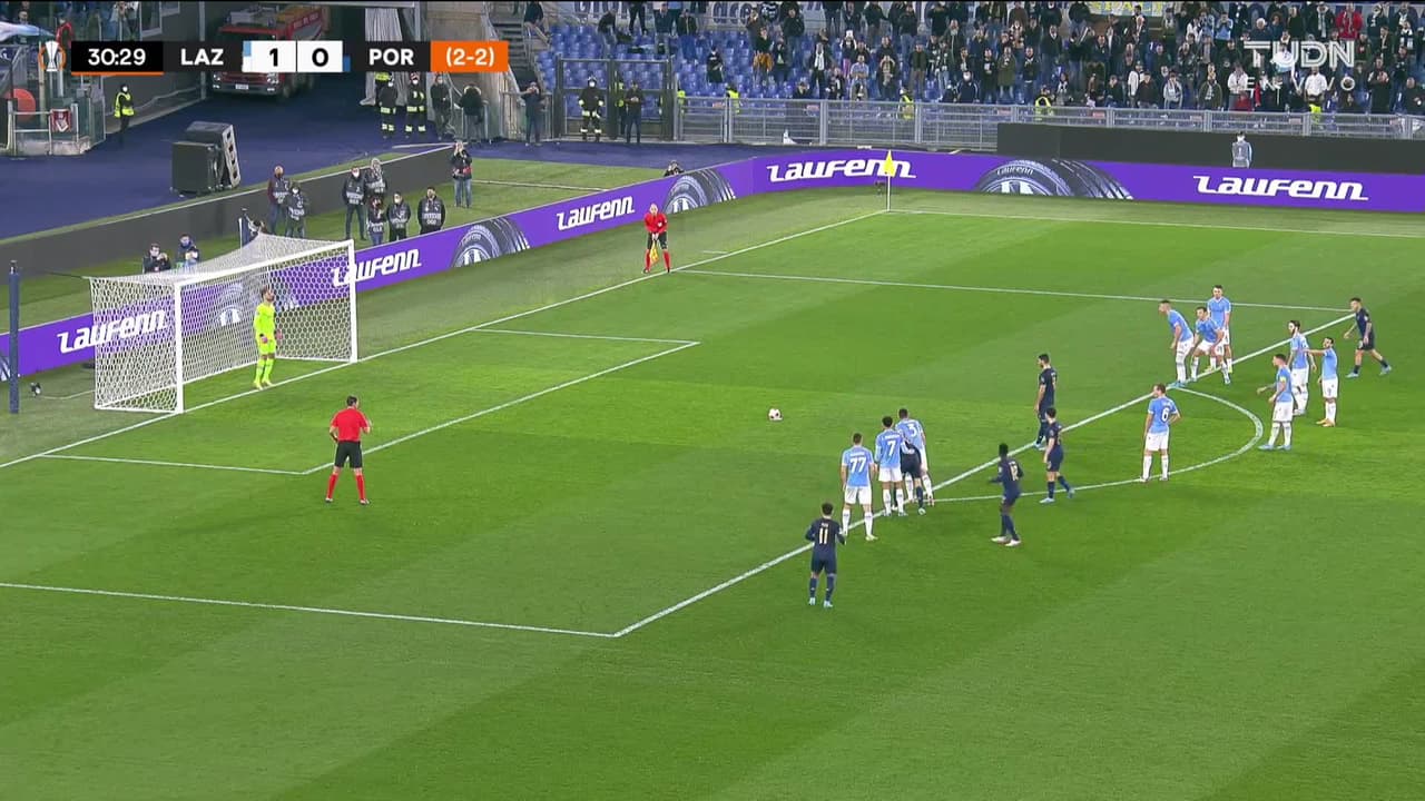 ¡GOL!  anota para FC Porto. Mehdi Taremi