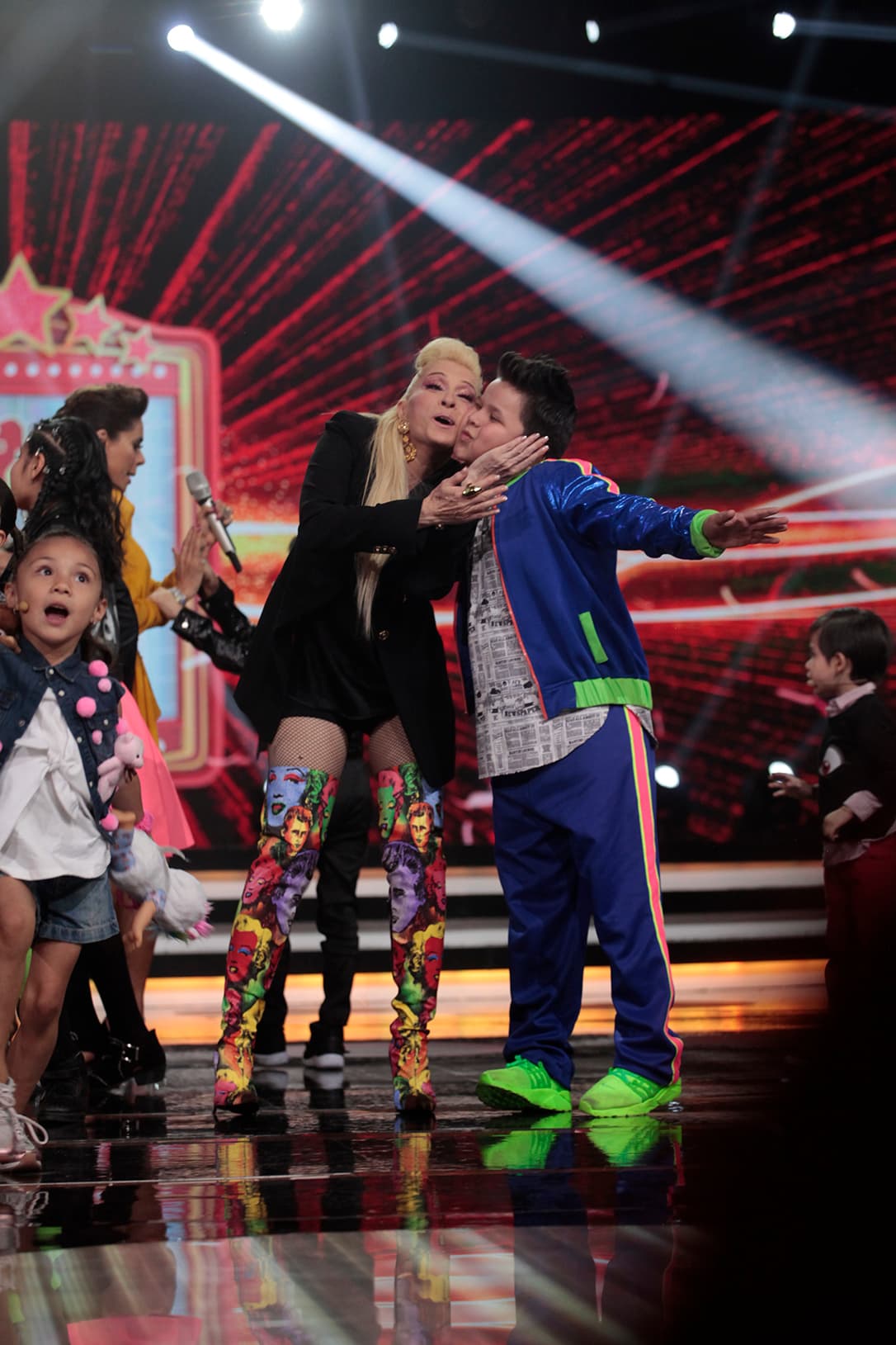 La jarocha estuvo con todos los participantes hasta el último momento de la emisión.