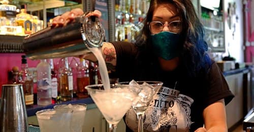 Bexar County bars that do not serve food ordered closed due to increase in coronavirus cases