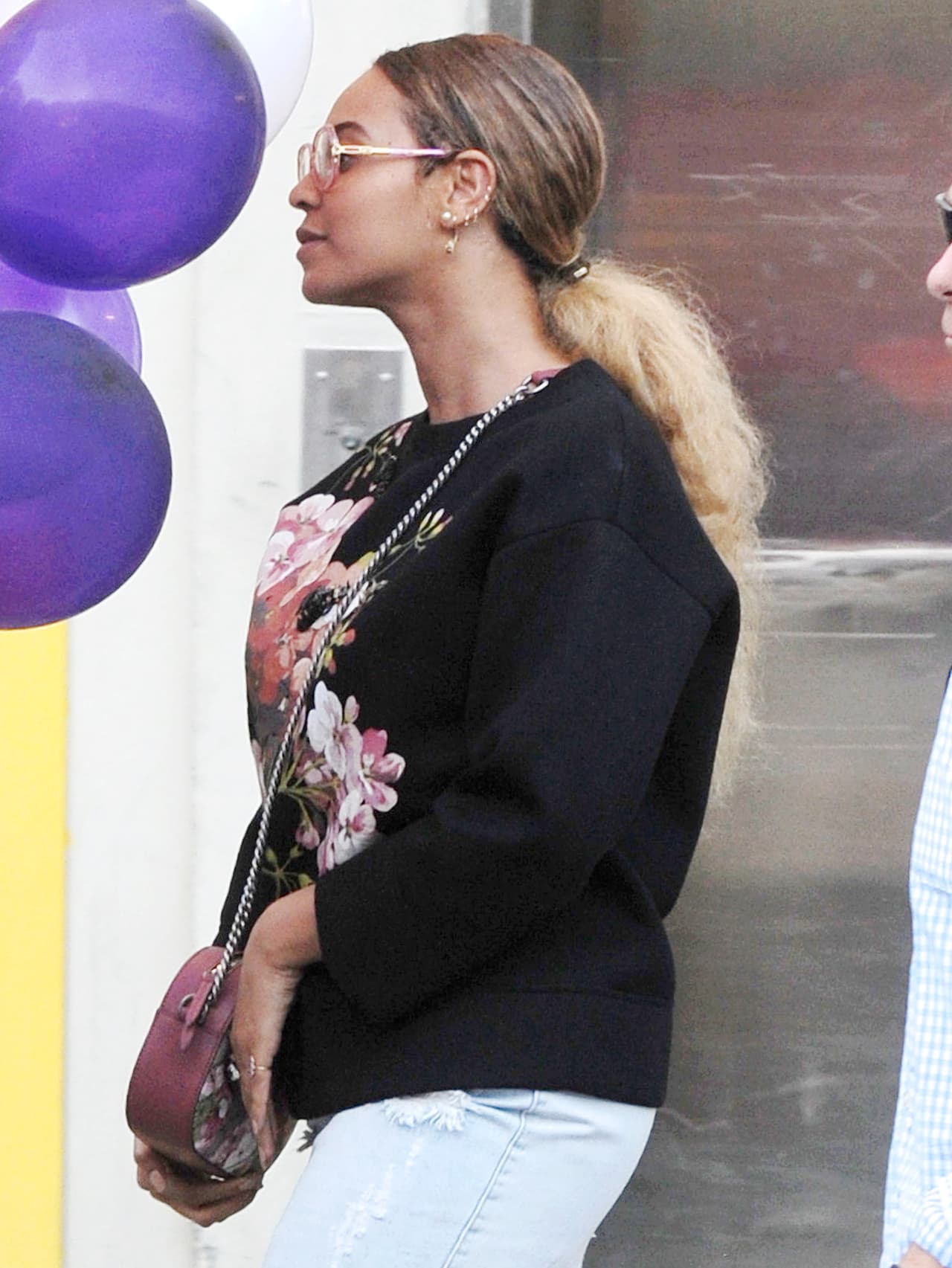 En medio de todo esto también se ha especulado que Beyoncé está embarazada.