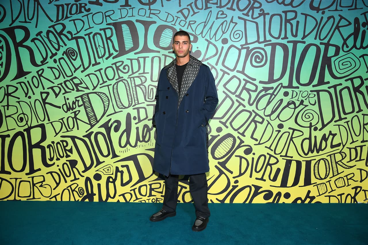 "Younes y Kourtney están en Miami por separado, pero ahora se han encontrado varias veces. Ambos estuvieron en el show de Dior y han 
<b><a href="https://www.univision.com/entretenimiento/el-novio-de-kourtney-kardashian-intenta-redimirse-despues-de-su-incomodo-comentario-y-le-sale-peor">estado en contacto durante toda la semana </a></b>desde que se vieron".
<br>