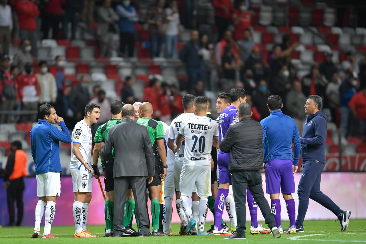 Toluca vino dos veces de atrás para rescatar el empate ante Rayados gracias a un doblete de Leo Fernández; Maxi Meza y Joel Campbell le habían dado la ventaja a los visitantes.