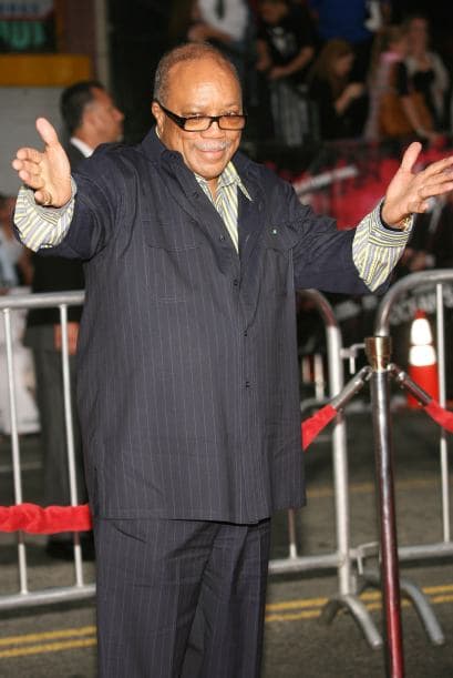 Compositor, director, arreglista y legendario productor estadounidense de música es Quincy Jones.