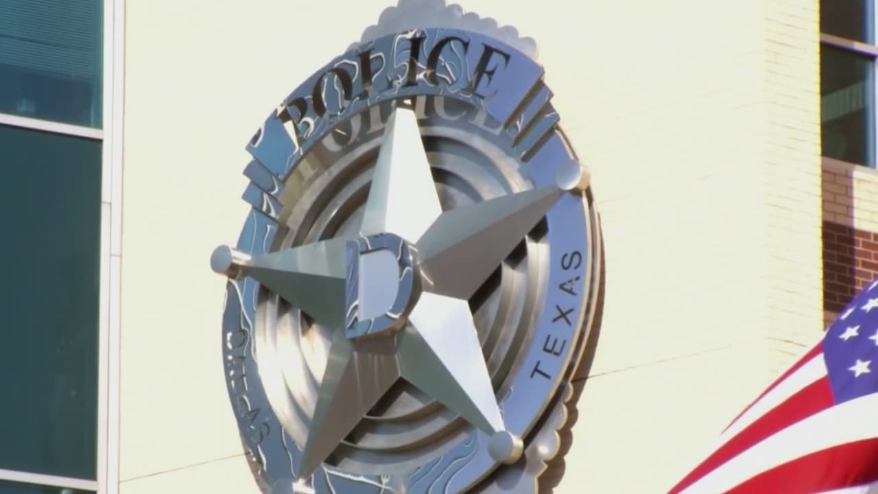 Este miércoles, el hispano Eddie García asume la dirección del departamento de policía, noticia que mantiene a la expectativa a uniformados de esa institución. “Esperamos tener un plan fijo de la dirección sobre para dónde vamos con este departamento”: aseguró Jaime Castro, vicepresidente de la Asociación de Policía de Dallas.