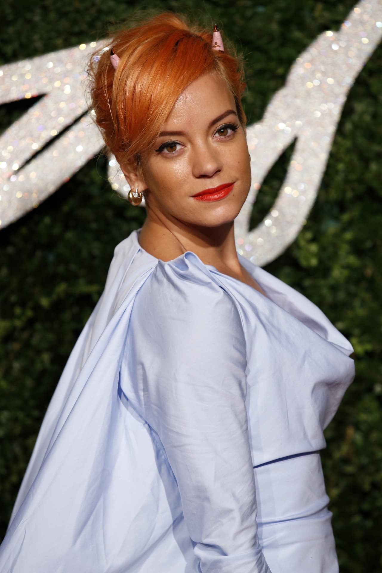 Lily Allen haría de todo por conquistar el corazón de los chicos, para luego romperles el corazón.