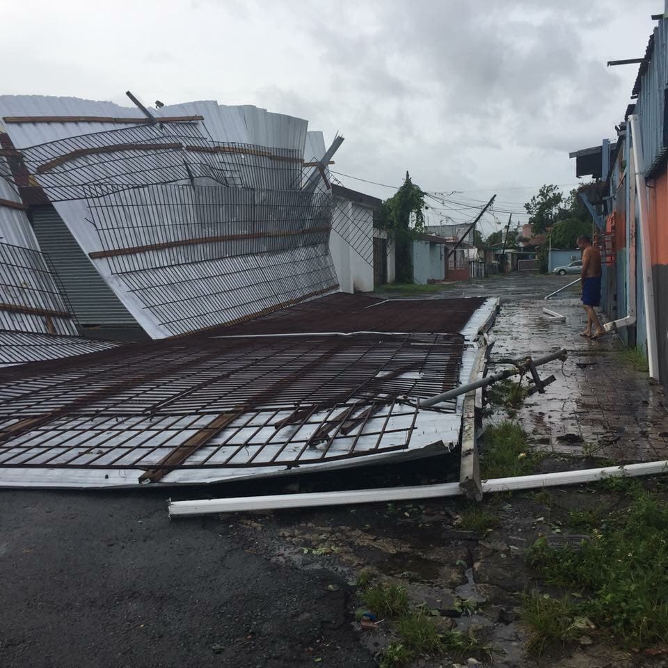 Las autoridades advirtieron de que aún hay peligro de inundaciones hasta el sábado a medida que las bandas de lluvia de Irma siguen atravesando la isla.