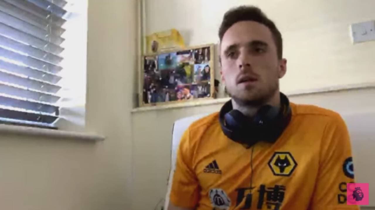 Los Wolves, manejados por Diogo Jota, dieron vuelta al marcador en tiempo añadido. El virtual de Raúl Jiménez hizo el gol para derrotar al Liverpool 2-1.