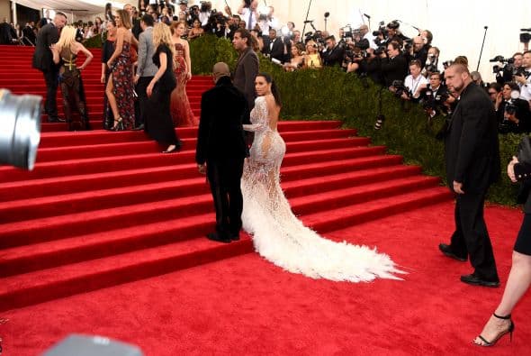 En la gala del MET las tres sensuales famosas dejaron a muchos boquiabiertos con sus curvas al descubierto. ¿Quién las lució mejor?