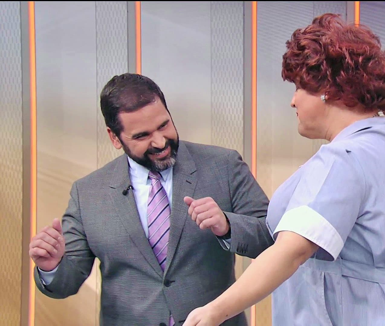 El baile no faltó y pudimos apreciar algunos pasos del presentador español.