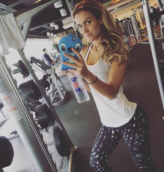 La actriz y modelo de origen peruano es una fanática de los deportes, ¿te animas a pasar un día en el gimnasio con ella?