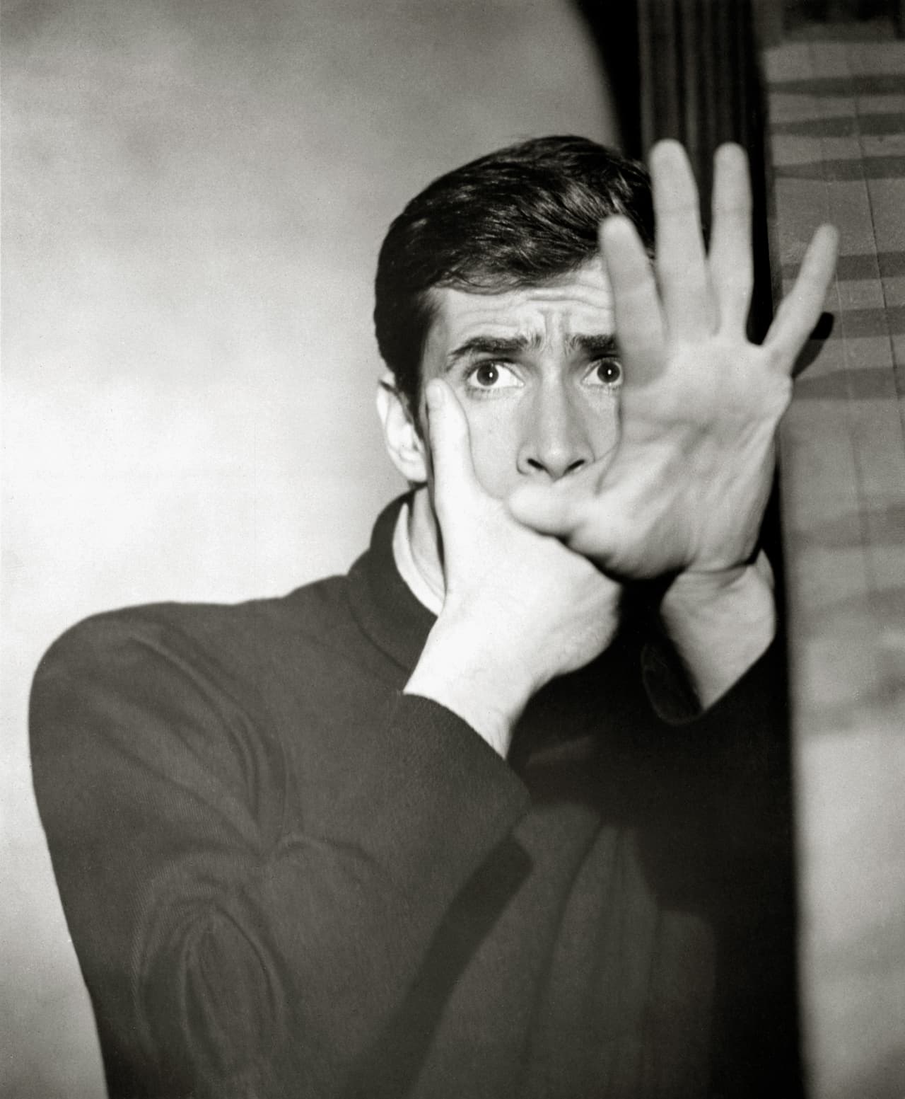 Anthony se mantuvo en el clóset, inclusive casándose y teniendo dos hijos.