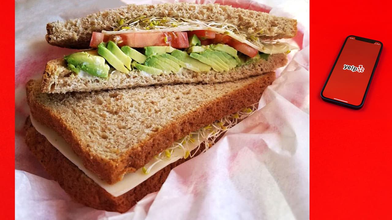 <b>8. Sirens’ Cafe & Custom Catering, Kingman, Arizona</b>
<br>Ubicado en la posición 85 se encuentra este concurrido lugar de sándwiches, que de acuerdo con Yelp, es famoso por platillos como el Curry Tito (ensalada de pollo al curry con manzana verde, pasas y anacardos); paninis al estilo europeo, como el Moretti (carne asada, cebolla caramelizada y queso con cerveza); y sopas caseras diarias únicas, como Zucchini Lime y Polpettini (albóndigas, espinacas y mini pasta en caldo de pollo).
<br>
<br>
<a href="https://maps.app.goo.gl/P5ehj6QTUKhLZywTA" target="_blank">419 Beale St, Kingman, AZ.</a>