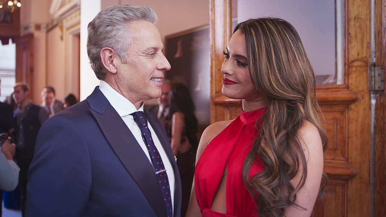 En la historia interpretó a Alicia, una mujer madura que descubre que su esposo Sergio Carranza (Alexis Ayala) la engaña con una mujer menor (Scarlet Gruber).
<br>