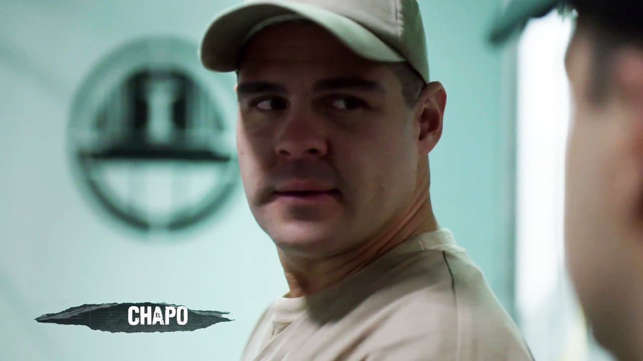 Además, le pidió que investigara los nombres de los vigilantes de las cámaras dentro del penal.