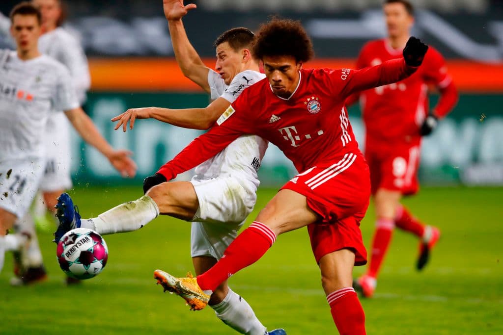 Lewandoswki (20’) abrió el marcador por la vía penal y Goretzka (26’) crecía la diferencia. Hofmann (35’, 45’) empató el partido y Neuhaus (49’) dio vuelta al marcador. El siguiente compromiso de los bávaros en la Bundesliga será recibiendo al Friburgo.