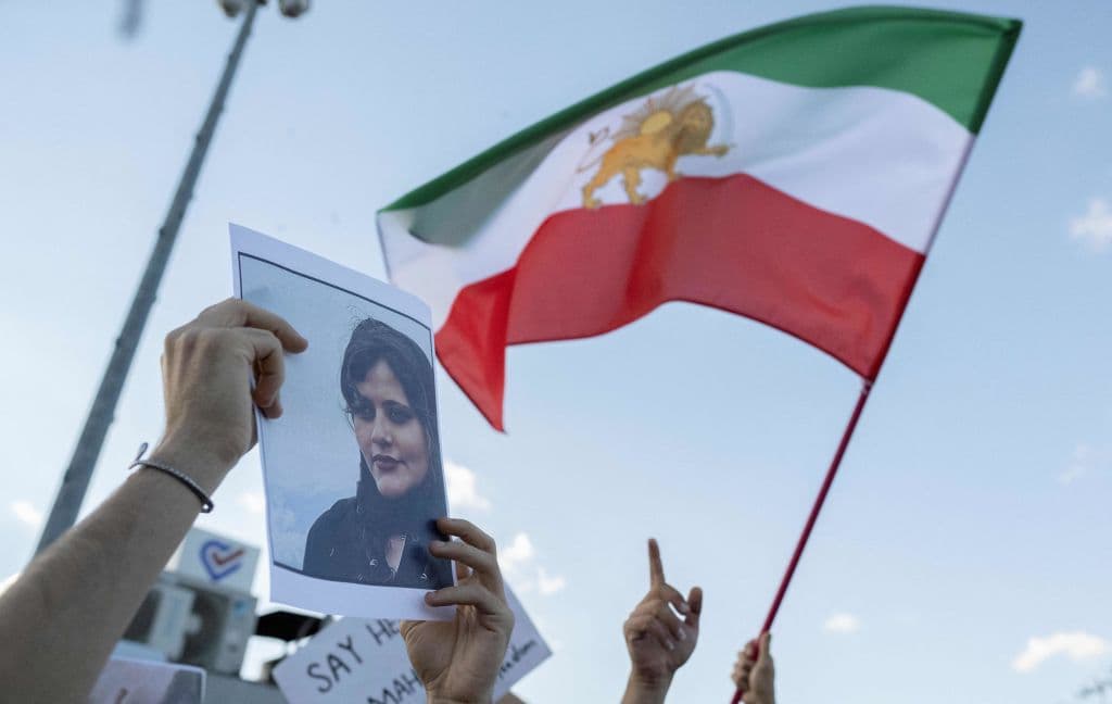  Irán disuelve su polémica policía de la moral tras más de dos meses de protestas por la muerte de Mahsa Amini