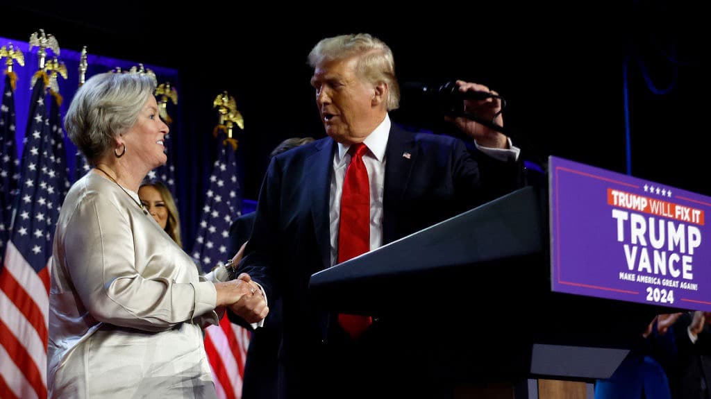 En un minuto: Trump designa a Susie Wiles para ser la primera mujer jefa de gabinete