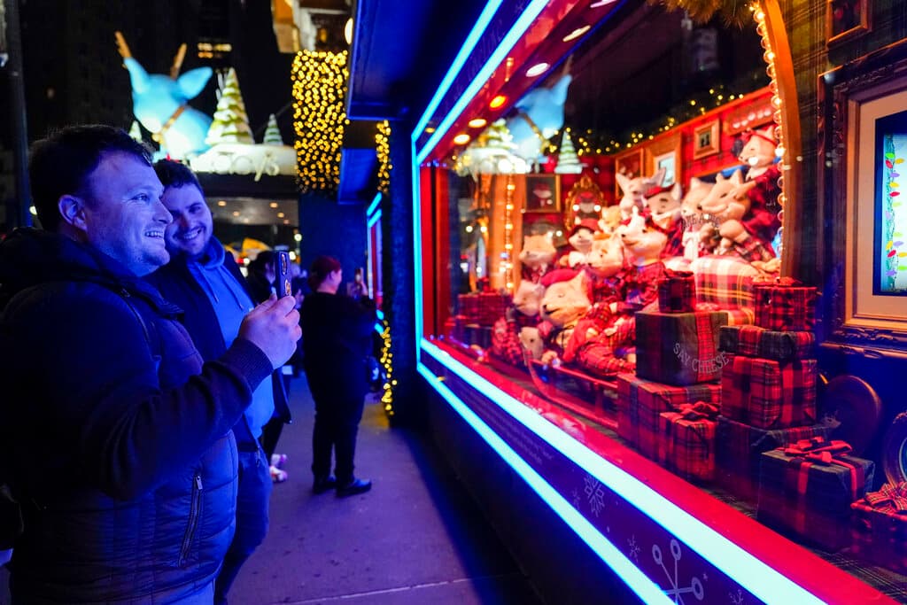 El proceso creativo de la muestra navideña en los escaparates de Macy’s comienza en febrero, y abarca a cientos de personas.