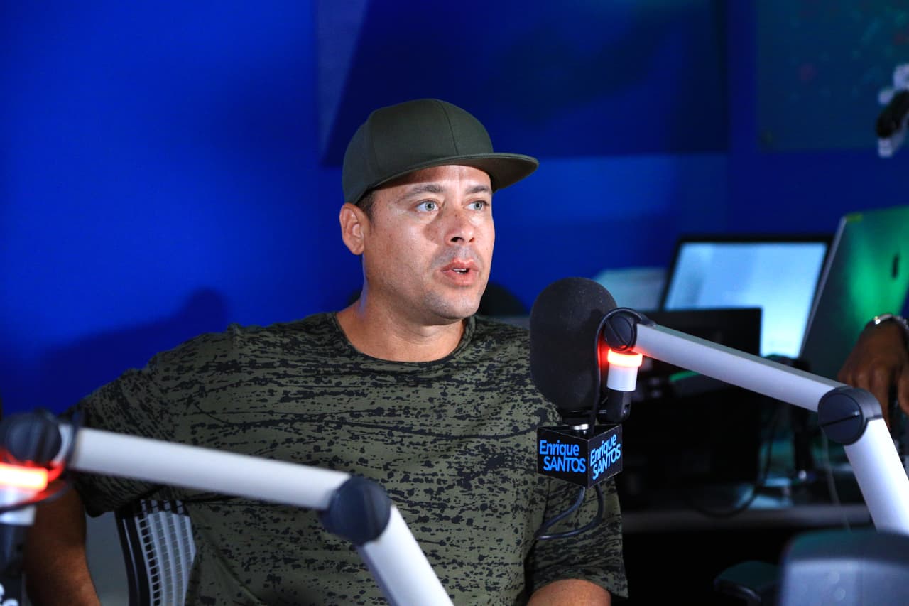 Después de 7 años ausentes de los escenerios, Los Orishas regresan a presentarse en Miami, pero primero no podía faltar una visita al Enrique Santos Show.