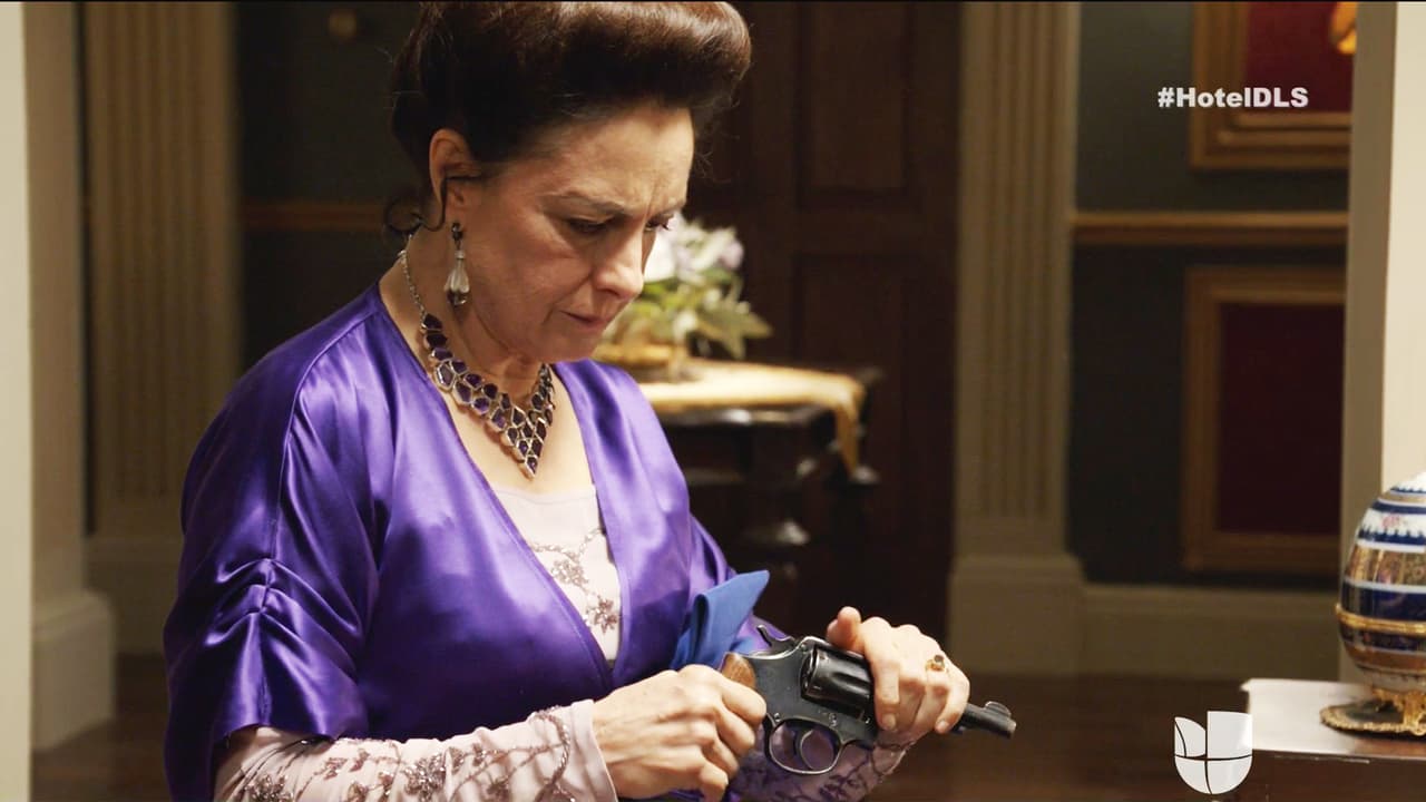 Ten mucho cuidado Cristina, doña Teresa está decidida a acabar contigo.