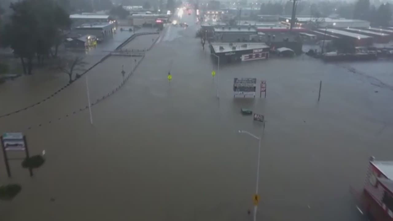 Fuerte tormenta amenaza a California en plena Nochebuena: se prevén inundaciones y deslaves