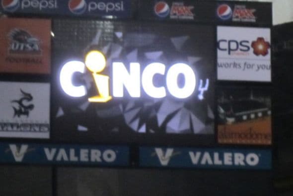 Photos: Spurs Championship Alamodome Celebration 2014