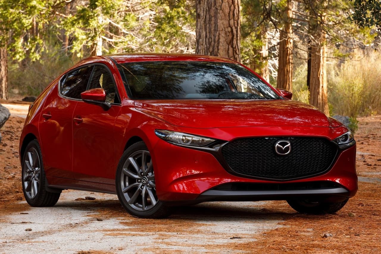 <h3 class="cms-H3-H3">Categoría - Carros pequeños</h3>
<br>
<br>
<b>Fabricante:</b> Mazda
<br>
<b>Modelo:</b> Mazda 3 (sedan y hatchback)
<br>