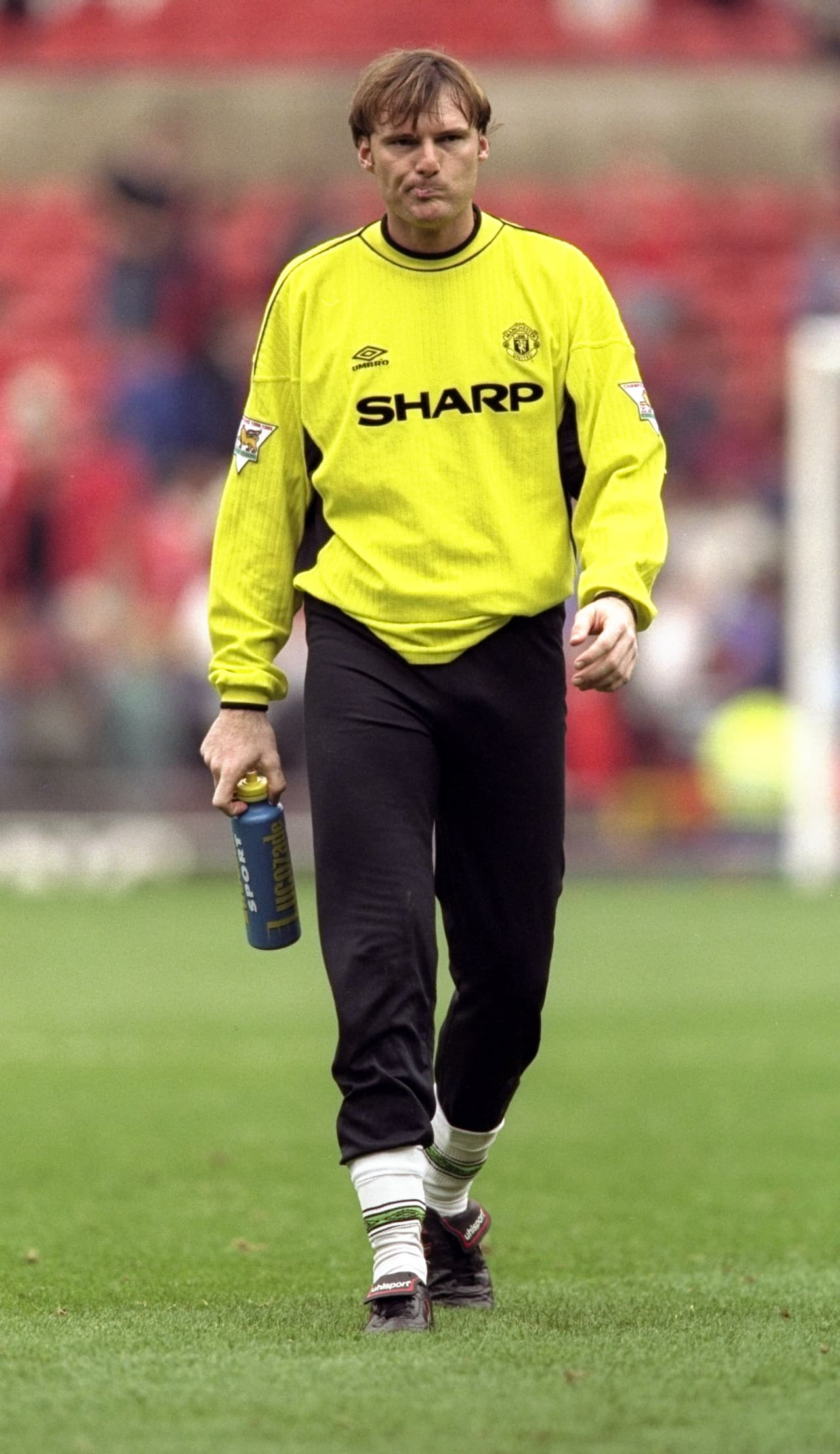 3. Massimo Taibi (Italia) - Manchester United