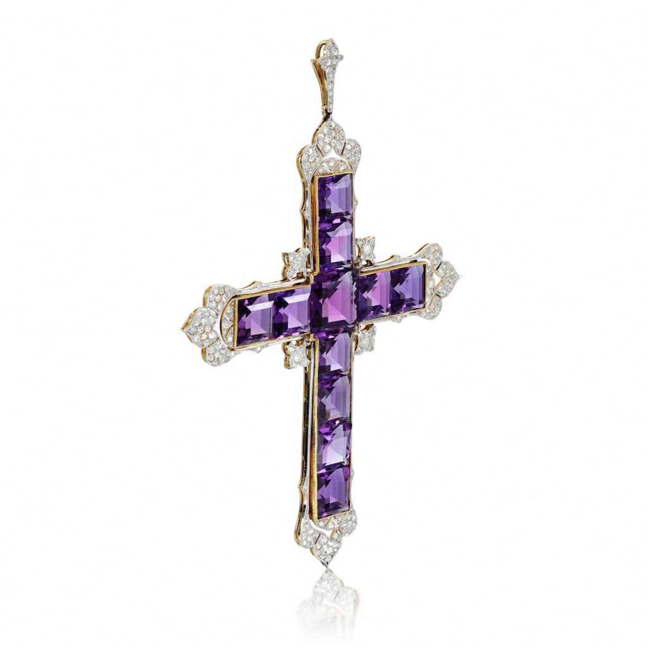 "Estamos encantados de que esta pieza haya encontrado una nueva vida en las manos de otro nombre mundialmente famoso", dijo Kristian Spofforth, portavoz de Sotheby's Londres, en un comunicado obtenido por Page Six.