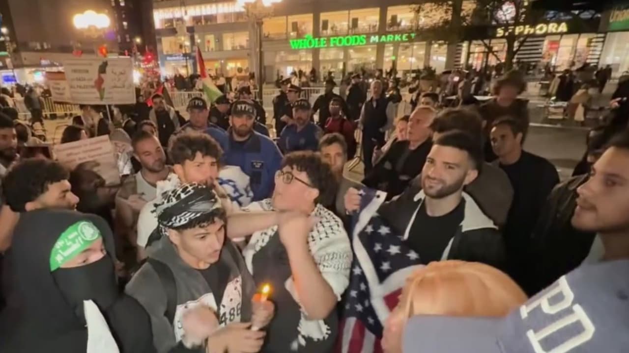 Tensión y caos en una vigilia en Union Square para recordar a víctimas del ataque de Hamas en Israel
