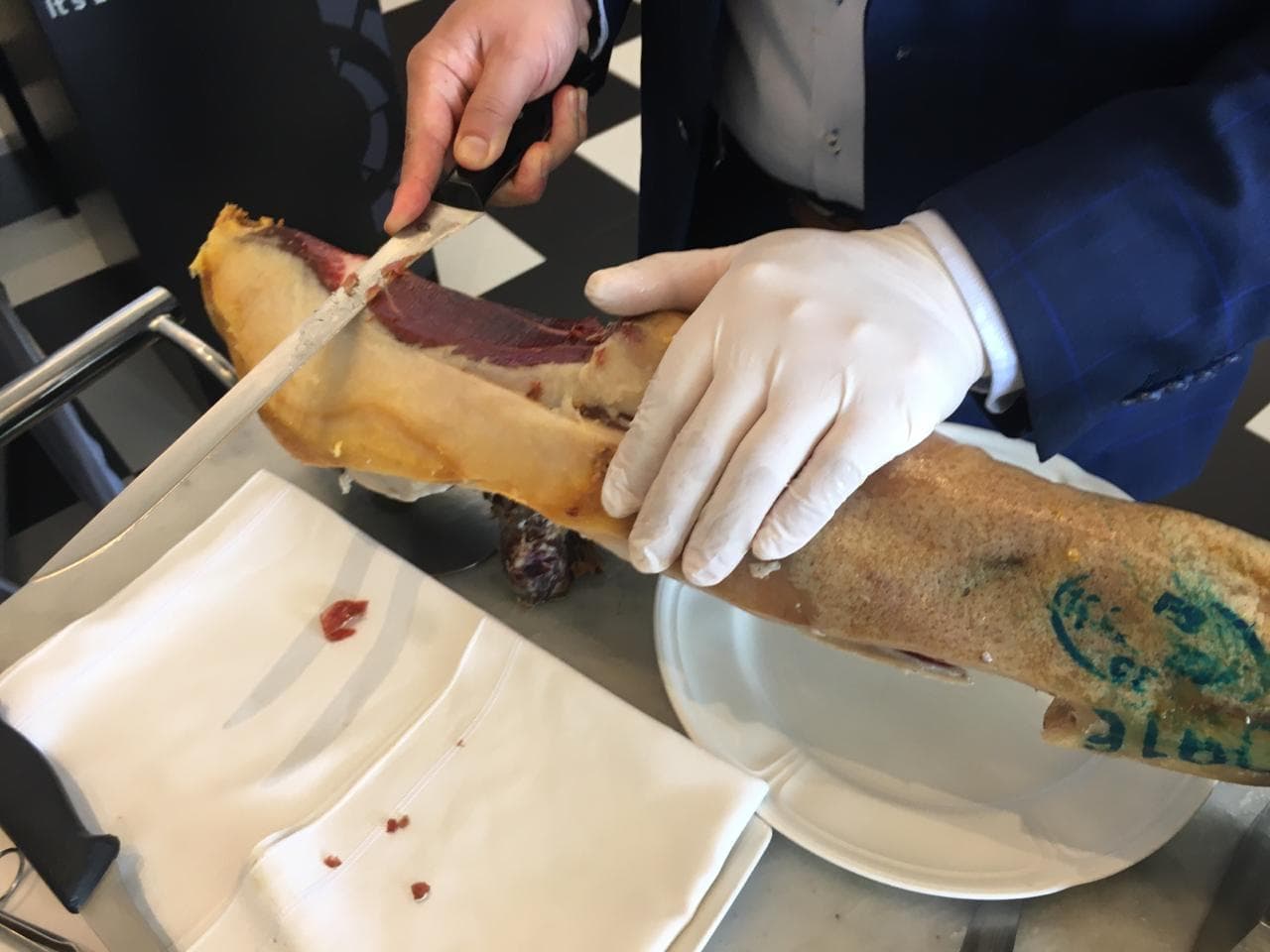 Gran ambiente en la Ciudad de México para vivir 'El gran Derbi' entre el Betis y el Sevilla.