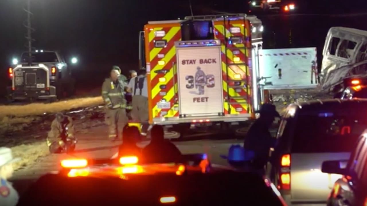 "Este fue claramente 
<b>un choque por alta velocidad</b>", dijo Landsberg, pero aún investigan qué tan rápido conducían.