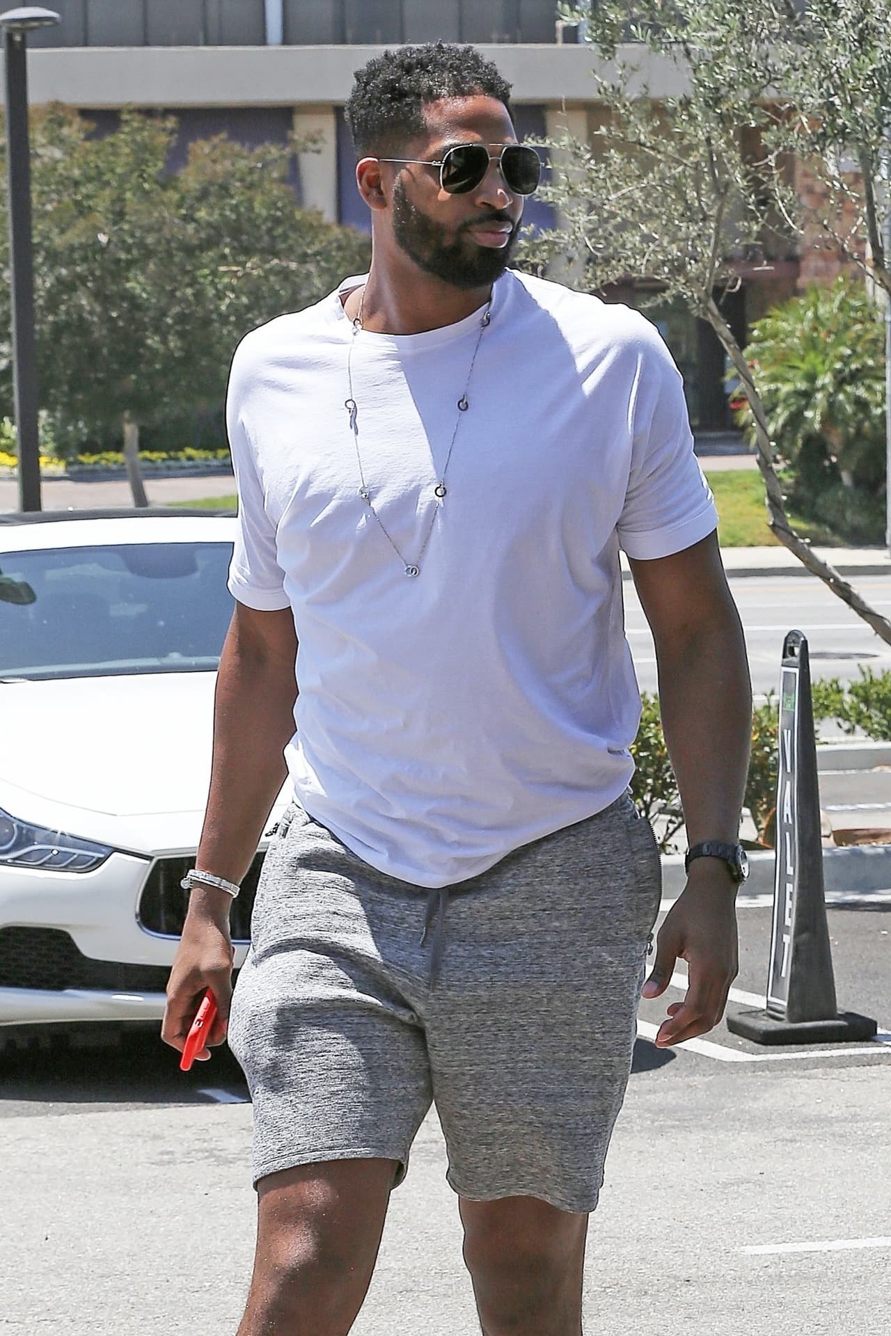 Lo que no precisó fue si serán con el jugador de la NBA, que ya le hizo pasar un mal rato con el escándalo de infidelidades que
<b> estalló a días antes del nacimiento</b> de True.