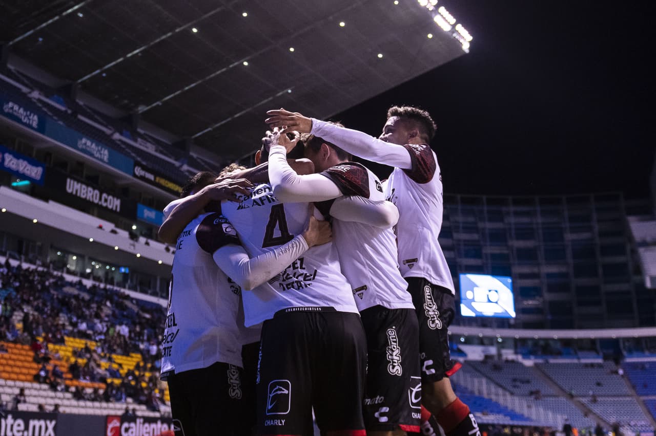 Lisandro Martinez logró el empate al 36'.