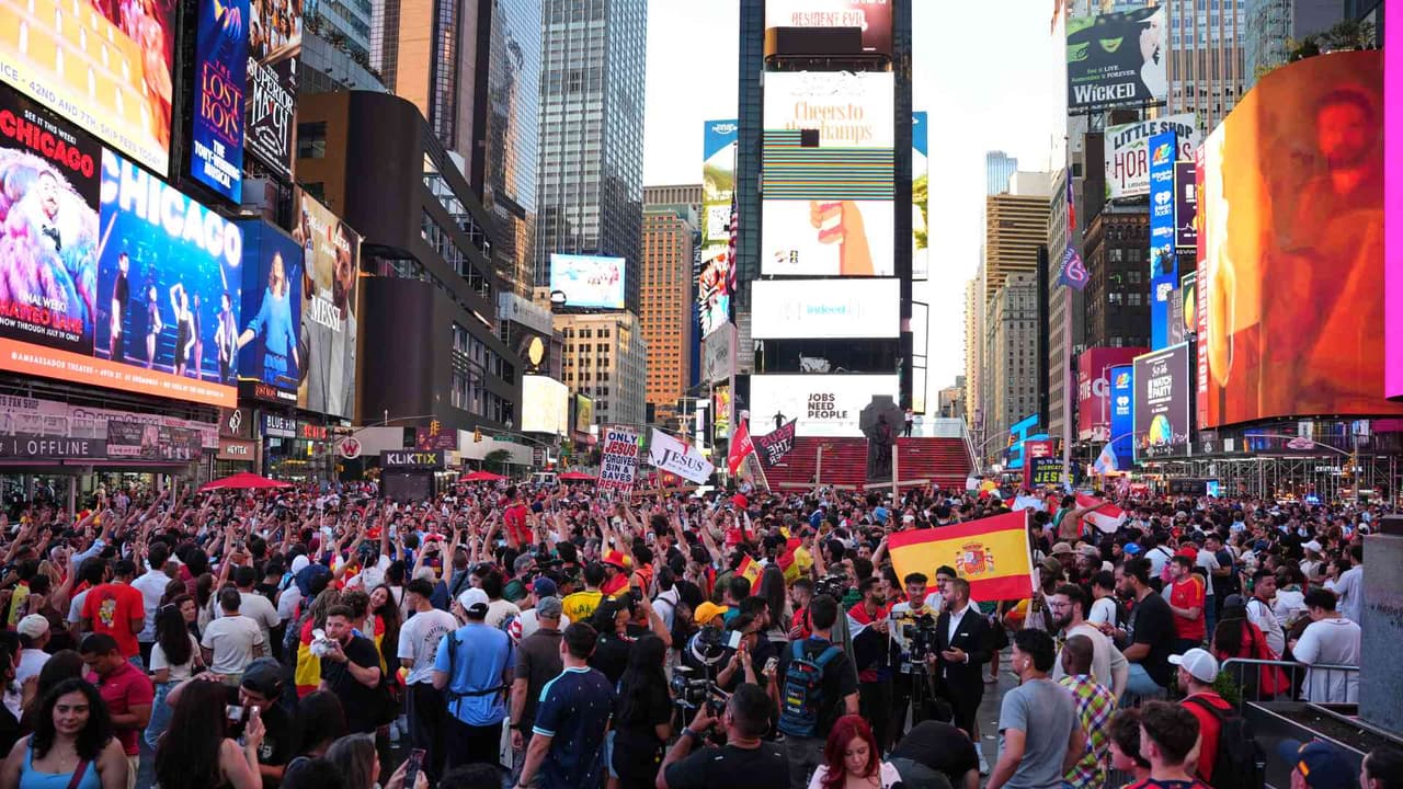 Times Square celebra el triunfo de España en la final del Mundial 2026