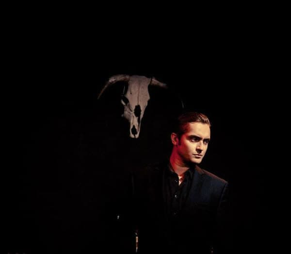 Aunque la actriz lo negó en su momento, Don Eric lo confirmó en una entrevista con Televisa Espectáculos: "A mí tampoco me parece bien, para nada, y no creo que termine en nada serio, según nos ha dicho
<b><a href="https://www.univision.com/temas/kate-del-castillo">Kate</a></b>, el otro día (él) le mandó Cheetos desde Estados Unidos a Colombia (donde
<b><a href="https://www.univision.com/temas/kate-del-castillo">Kate</a></b> estaba filmando uno de sus proyectos)". Sin embargo, esa versión no fue confirmada por los actores.