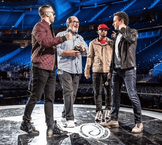 Fonseca y Alexis y Fido afinan cada detalle previo a su presentación. ¡Qué sonidero harán en el escenario!