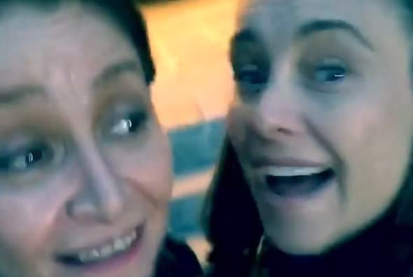 Daniela Romo y Dominika Paleta cantaron juntas en "El Hotel de los Secretos"