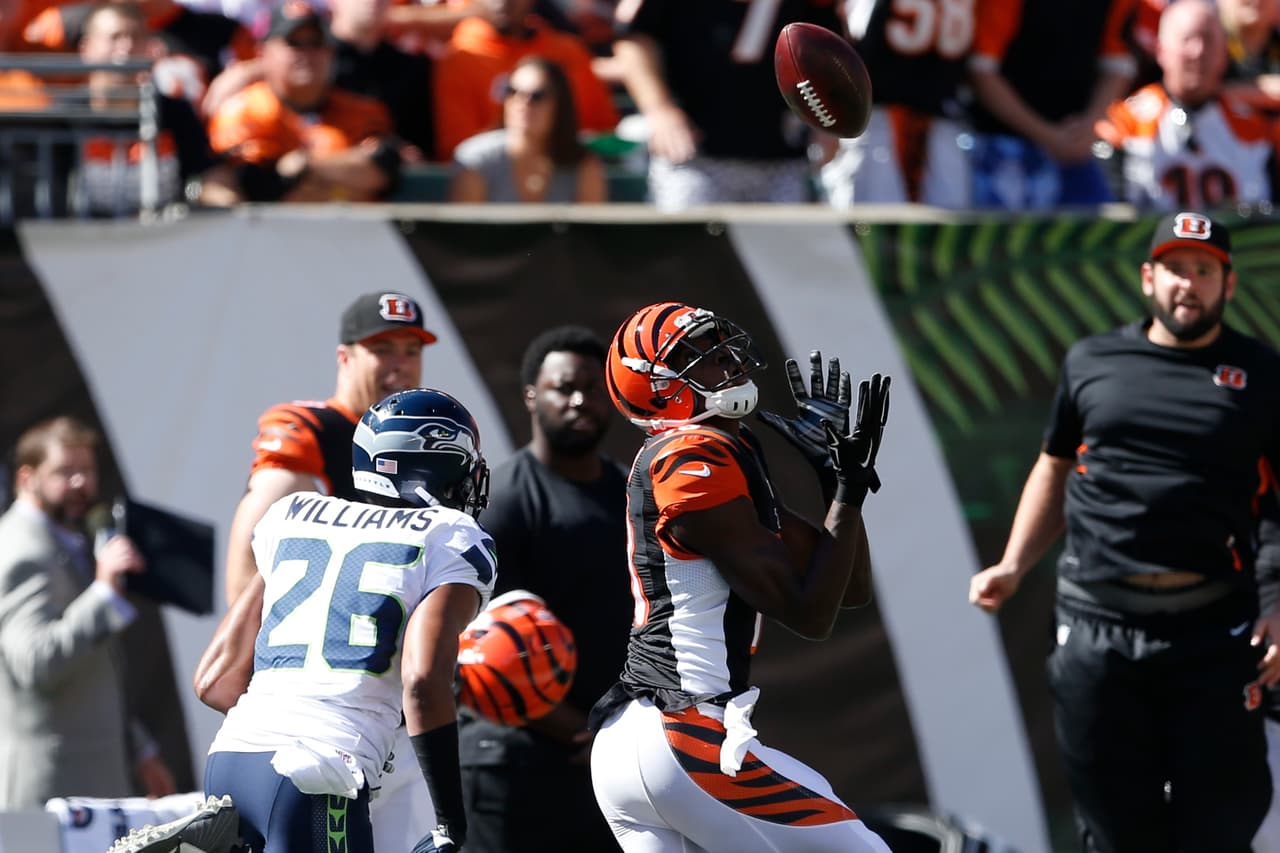Checa las mejores tomas del duelo de la Semana 5 en que los Cincinnati Bengals derrotaron en tiempo extra a los Seattle Seahawks por 27-24.