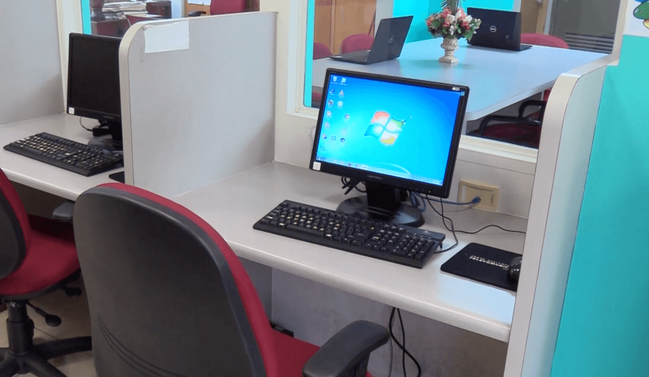 Departamento de Educación comienza envío de libros digitales para estudiantes y maestros