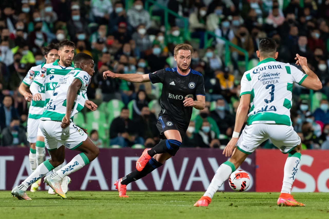 Jesús Otero sorprende al minuto 88, marca el único tanto del encuentro y la da la ventaja a Santos en los octavos de final tras vencer 1-0 al CF Montreal.