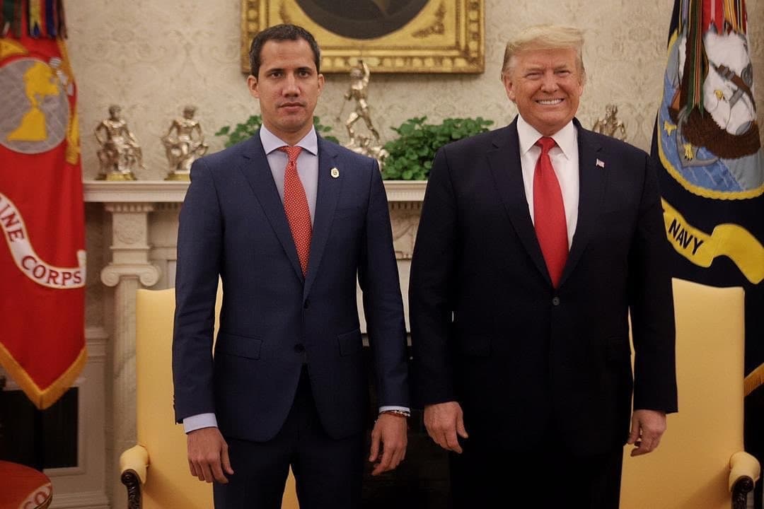 Donal Trump recibió al presidente interino de Venezuela este miércoles, luego de las 2:00 pm, en la oficina Oval de la casa blanca.