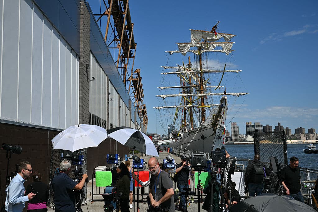 La NTSB solicitó a testigos
<b>compartir videos del incidente para incorporarlos como evidencia</b>. El reporte preliminar estará disponible en 30 días, aunque la investigación completa podría extenderse.