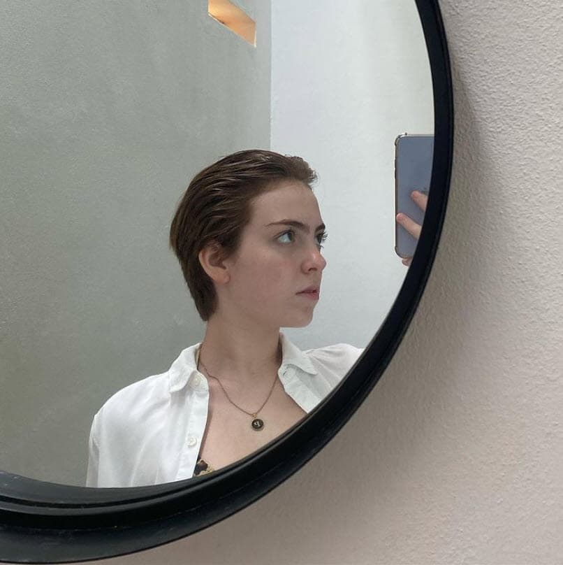 Por su parte, Pamela Rosendo es cantante y actriz.